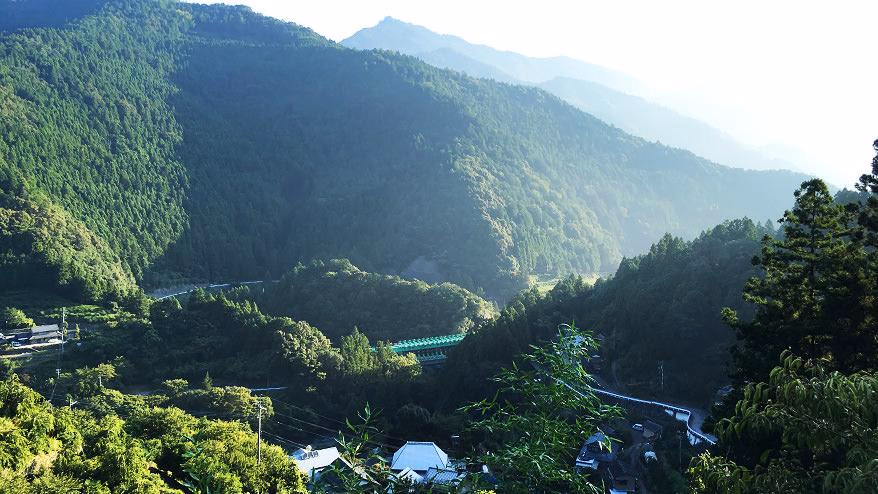 神山の木と向き合う人たち<br><span>～神山ものさす塾・二期生だより～</span>