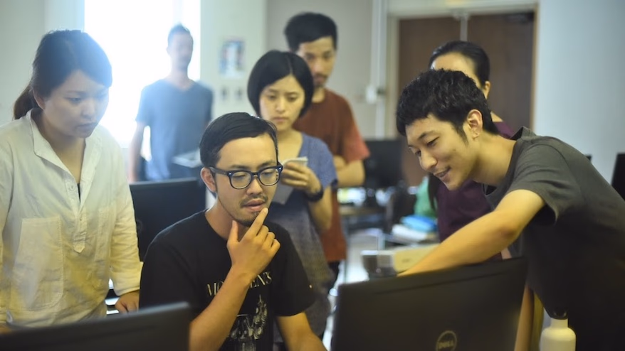 A 4-month intensive camp to seriously learn about the Web.<br> We are now looking for students for the 4th term of the Kamiyama Monosasu School!