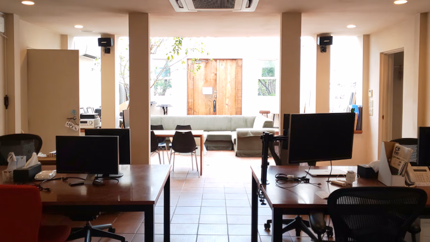 <span>~A roundtable discussion on what we started doing when we couldn't meet~</span><br> How do you communicate when your company moves to remote work?