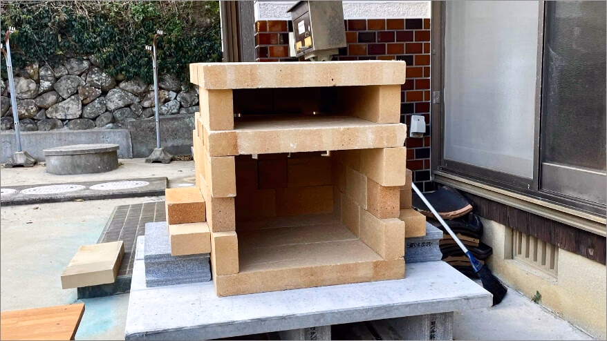 We had a pizza party using a simple pizza oven.