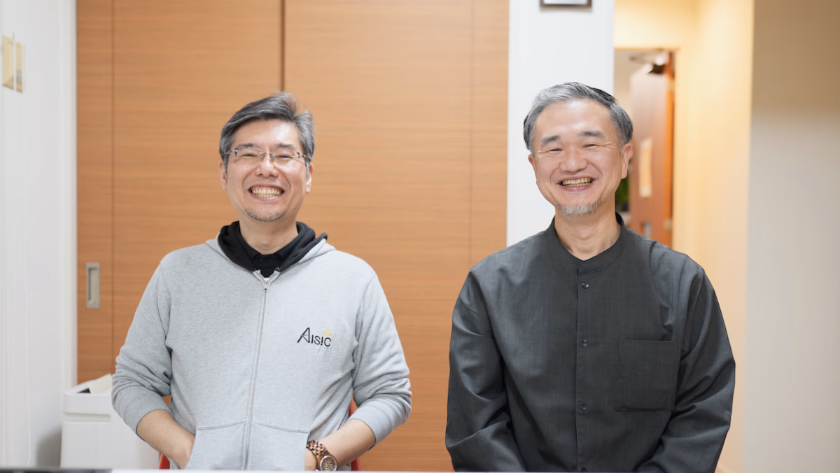 The biggest appeal of kintone is that beginners and veteran developers can work together to create a system.