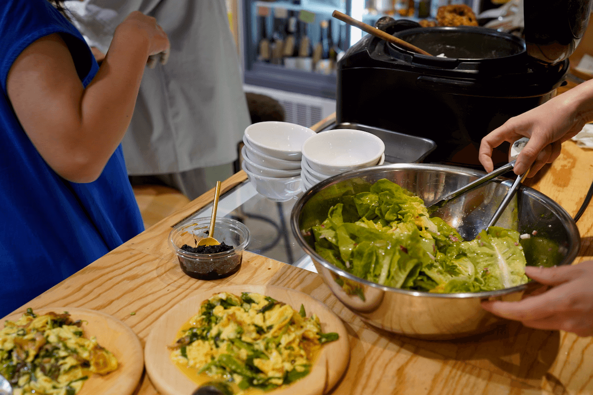 Where to plate the salad
