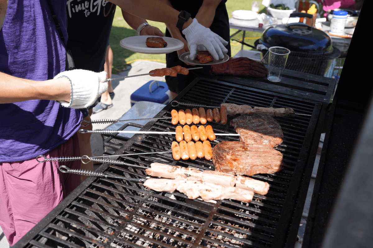 How to grill sausages