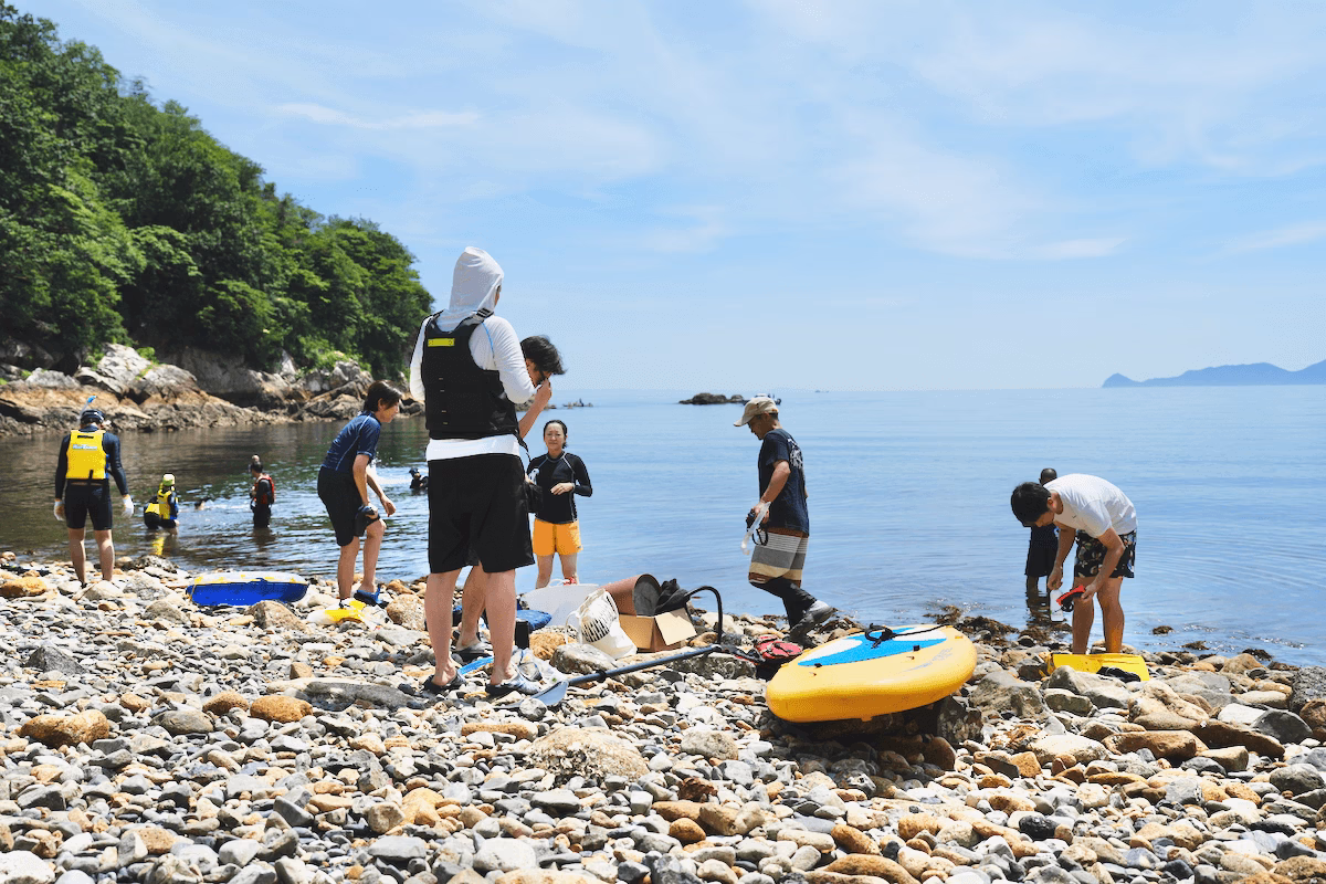 Getting ready to go into the sea