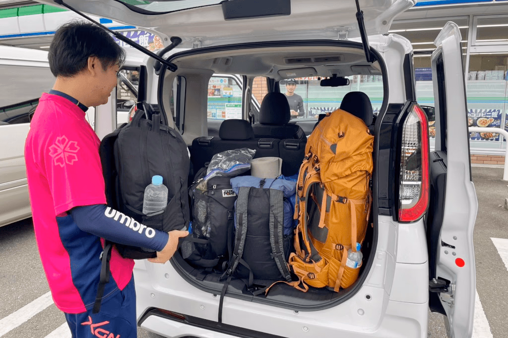 Packing luggage into the car