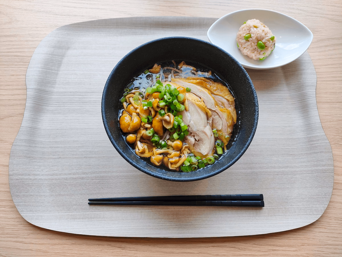 Chilled soba noodles with chicken and nameko mushrooms, edamame rice balls
