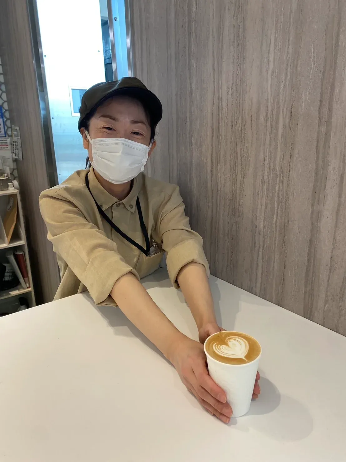 Tobari's face photo